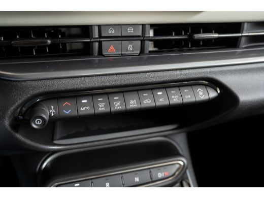 Fiat 600 1.2 Turbo Hybrid La Prima | Massagefunctie | Adaptieve Cruise Controle | Elek. Kofferklep | Navig... ActivLease financial lease