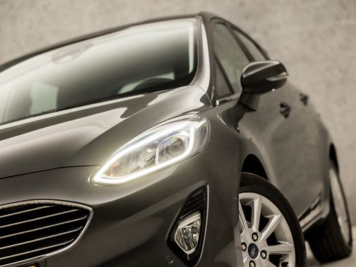 Ford Fiesta 1.0 EcoBoost Titanium Sport (APPLE CARPLAY, GROOT NAVI, STUUR/STOELVERWARMING, CAMERA, SPORTSTOEL... ActivLease financial lease