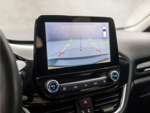 Ford Fiesta 1.0 EcoBoost Titanium Sport (APPLE CARPLAY, GROOT NAVI, STUUR/STOELVERWARMING, CAMERA, SPORTSTOEL... ActivLease financial lease
