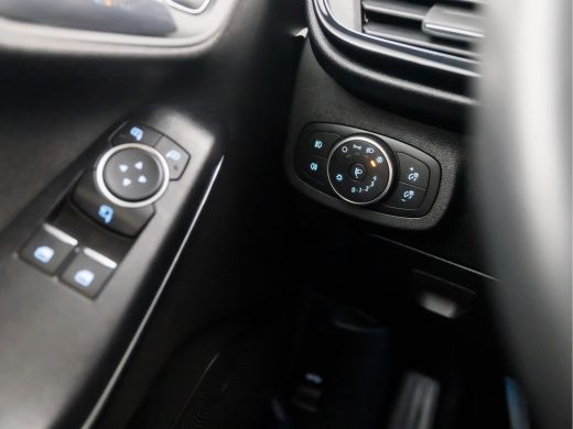 Ford Fiesta 1.0 EcoBoost Titanium Sport (APPLE CARPLAY, GROOT NAVI, STUUR/STOELVERWARMING, CAMERA, SPORTSTOEL... ActivLease financial lease