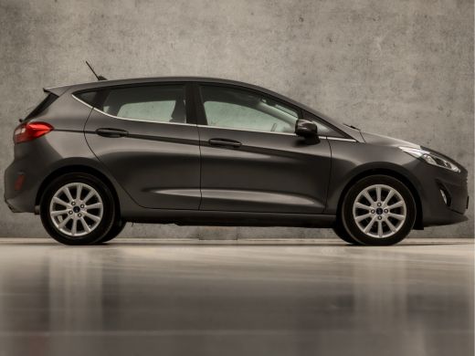 Ford Fiesta 1.0 EcoBoost Titanium Sport (APPLE CARPLAY, GROOT NAVI, STUUR/STOELVERWARMING, CAMERA, SPORTSTOEL... ActivLease financial lease