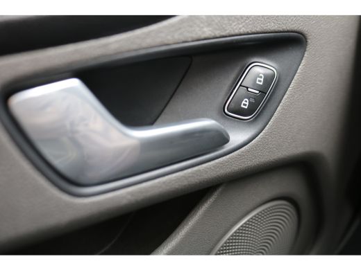 Ford Transit Custom 2.0 TDCI 185pk L2 H1 Sport Airco Navigatie ActivLease financial lease