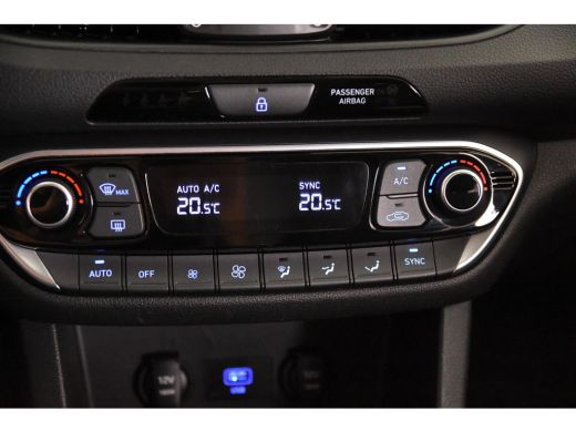 Hyundai i30 1.5 T-GDi MHEV Combi *1ste Eigenaar*Navigatie*Camera* ActivLease financial lease
