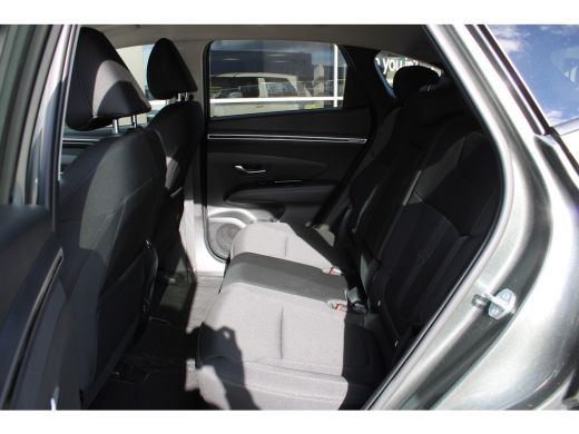 Hyundai Tucson 1.6 T-GDI PHEV Comfort Smart 4WD | DAB ontvanger | Achteruitrijcamera | | Achterbank in delen nee... ActivLease financial lease