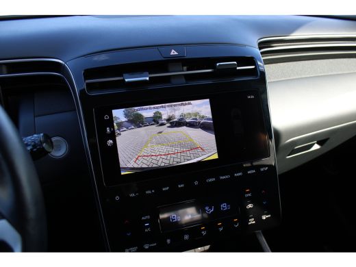 Hyundai Tucson 1.6 T-GDI PHEV Comfort Smart 4WD | DAB ontvanger | Achteruitrijcamera | | Achterbank in delen nee... ActivLease financial lease