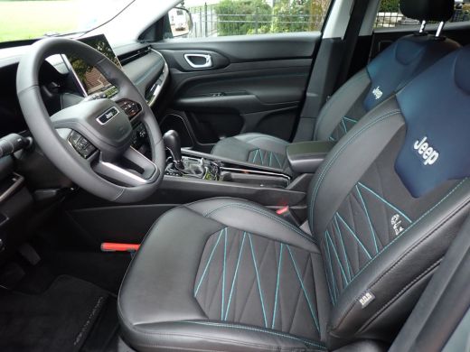 Jeep Compass 4xe 240 Plug-in Hybrid Electric Upland ActivLease financial lease