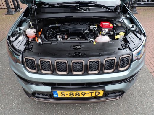 Jeep Compass 4xe 240 Plug-in Hybrid Electric Upland ActivLease financial lease