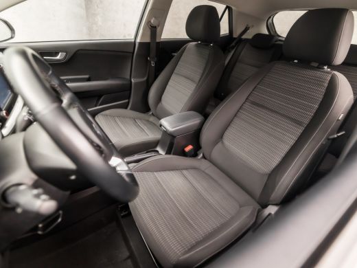 Kia Stonic 1.0 T-GDi DynamicPlusLine (APPLE CARPLAY, GROOT NAVI, CLIMATE, CAMERA, SPORTSTOELEN, LANE ASSIST,... ActivLease financial lease