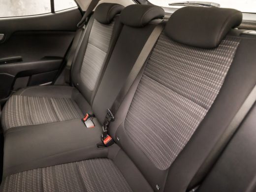 Kia Stonic 1.0 T-GDi DynamicPlusLine (APPLE CARPLAY, GROOT NAVI, CLIMATE, CAMERA, SPORTSTOELEN, LANE ASSIST,... ActivLease financial lease
