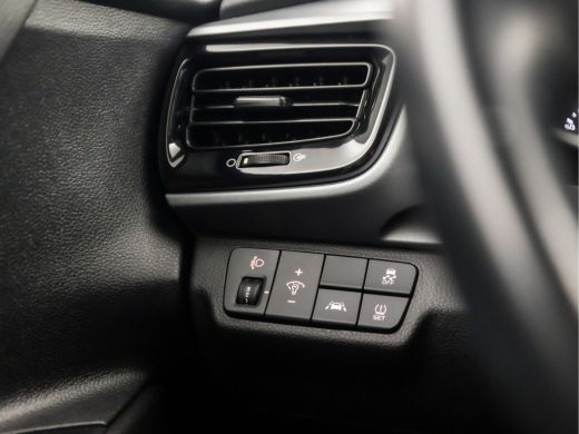 Kia Stonic 1.0 T-GDi DynamicPlusLine (APPLE CARPLAY, GROOT NAVI, CLIMATE, CAMERA, SPORTSTOELEN, LANE ASSIST,... ActivLease financial lease