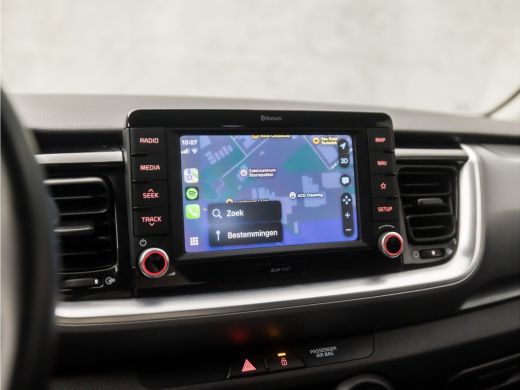 Kia Stonic 1.0 T-GDi DynamicPlusLine (APPLE CARPLAY, GROOT NAVI, CLIMATE, CAMERA, SPORTSTOELEN, LANE ASSIST,... ActivLease financial lease