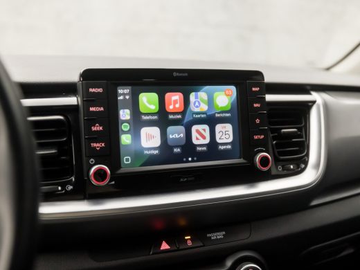 Kia Stonic 1.0 T-GDi DynamicPlusLine (APPLE CARPLAY, GROOT NAVI, CLIMATE, CAMERA, SPORTSTOELEN, LANE ASSIST,... ActivLease financial lease