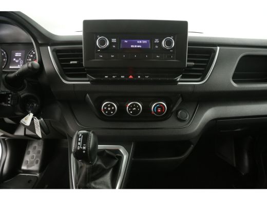 Nissan Primastar 2.0 dCi L2H1 Acenta 150PK Automaat Airco Cruise LED Trekhaak PDC 3 Persoons ActivLease financial lease