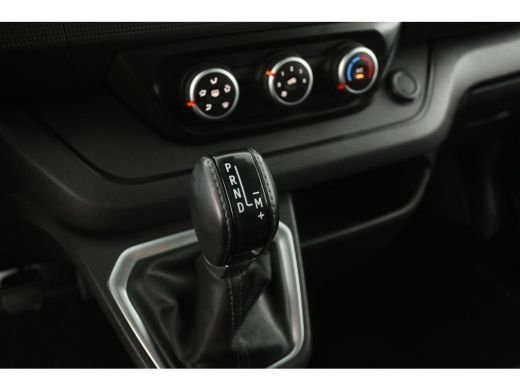 Nissan Primastar 2.0 dCi L2H1 Acenta 150PK Automaat Airco Cruise LED Trekhaak PDC 3 Persoons ActivLease financial lease