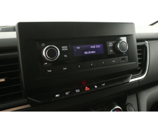 Nissan Primastar 2.0 dCi L2H1 Acenta 150PK Automaat Airco Cruise LED Trekhaak PDC 3 Persoons ActivLease financial lease
