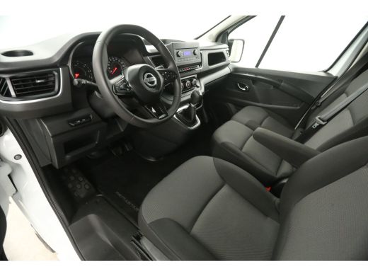Nissan Primastar 2.0 dCi L2H1 Acenta 150PK Automaat Airco Cruise LED Trekhaak PDC 3 Persoons ActivLease financial lease