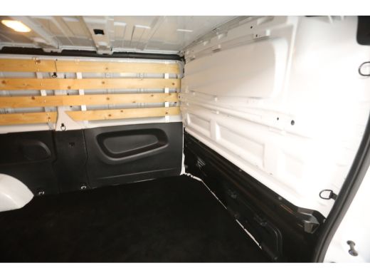 Nissan Primastar 2.0 dCi L2H1 Acenta 150PK Automaat Airco Cruise LED Trekhaak PDC 3 Persoons ActivLease financial lease