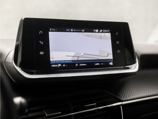 Peugeot 2008 1.2 PureTech Black Sport (APPLE CARPLAY, GROOT NAVI, 360 CAMERA, SPORTSTOELEN, LED KOPLAMPEN, LAN... ActivLease financial lease
