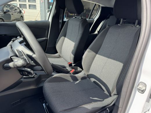 Peugeot 208 1.2 Hybrid 110 e-DCS6 Style | Parkeersensoren | DAB | Apple Carplay/Android Auto | | Airco | Band... ActivLease financial lease