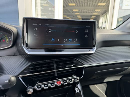 Peugeot 208 1.2 Hybrid 110 e-DCS6 Style | Parkeersensoren | DAB | Apple Carplay/Android Auto | | Airco | Band... ActivLease financial lease