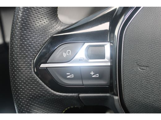 Peugeot 208 1.2 PureTech GT-Line | Navigatie | Camera | Apple carplay | Black Diamond | Keyless | Full LED | ActivLease financial lease