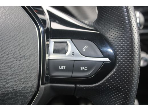 Peugeot 208 1.2 PureTech GT-Line | Navigatie | Camera | Apple carplay | Black Diamond | Keyless | Full LED | ActivLease financial lease