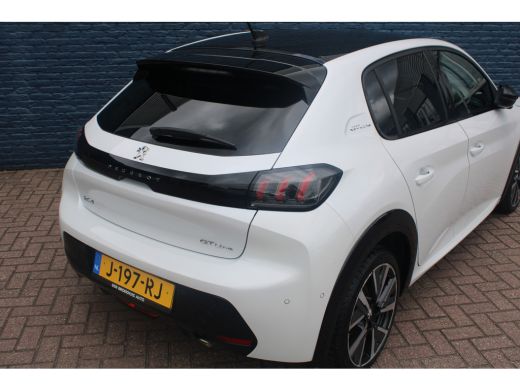 Peugeot 208 1.2 PureTech GT-Line | Navigatie | Camera | Apple carplay | Black Diamond | Keyless | Full LED | ActivLease financial lease