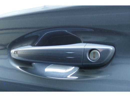 Peugeot 208 HYBRID 136PK GT AUTOMAAT / NAVI / CLIMA / PDC / 17" LMV / CAMERA V+A / PANO.DAK / FULL-LED / KEYL... ActivLease financial lease