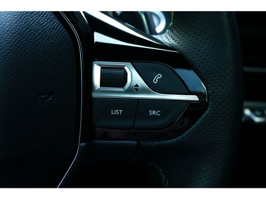 Peugeot 208 HYBRID 136PK GT AUTOMAAT / NAVI / CLIMA / PDC / 17" LMV / CAMERA V+A / PANO.DAK / FULL-LED / KEYL... ActivLease financial lease