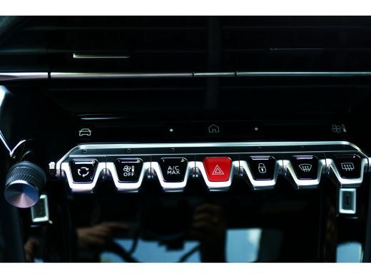 Peugeot 208 HYBRID 136PK GT AUTOMAAT / NAVI / CLIMA / PDC / 17" LMV / CAMERA V+A / PANO.DAK / FULL-LED / KEYL... ActivLease financial lease