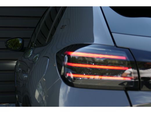 Peugeot 208 HYBRID 136PK GT AUTOMAAT / NAVI / CLIMA / PDC / 17" LMV / CAMERA V+A / PANO.DAK / FULL-LED / KEYL... ActivLease financial lease