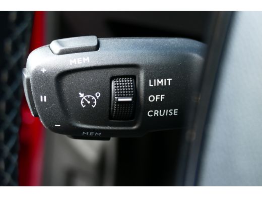 Peugeot 3008 1.2 PURETECH 130PK ALLURE AUTOMAAT / NAVI / CLIMA / PDC / 18"LMV / CAMERA / AFN. TREKHAAK / KEYLE... ActivLease financial lease