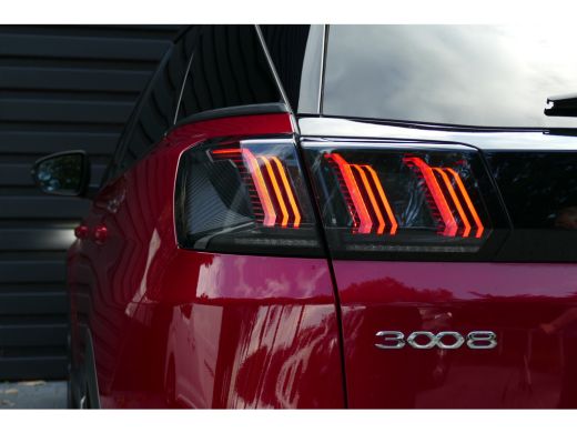Peugeot 3008 1.2 PURETECH 130PK ALLURE AUTOMAAT / NAVI / CLIMA / PDC / 18"LMV / CAMERA / AFN. TREKHAAK / KEYLE... ActivLease financial lease