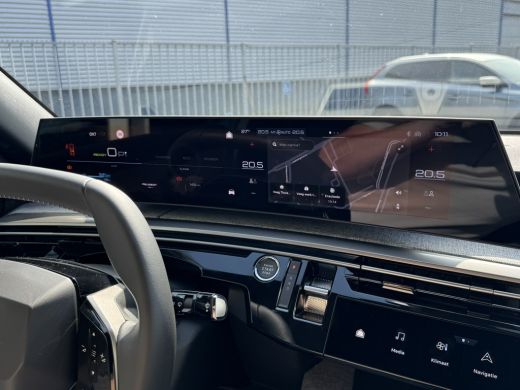 Peugeot e-3008 Allure 73 kWh | Climate | Cruise | Navigatie | Apple Carplay/Android Auto | | 11 kW lader | Achte... ActivLease financial lease