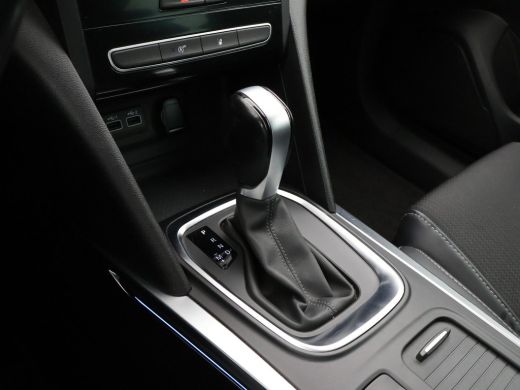 Renault Mégane Estate 1.3 TCe 140 PK AUTOMAAT INTENS + TREKHAAK 1700 KG | SFEERVERLICHTING | 17 INCH | FULL LED | CARPLAY ActivLease financial lease