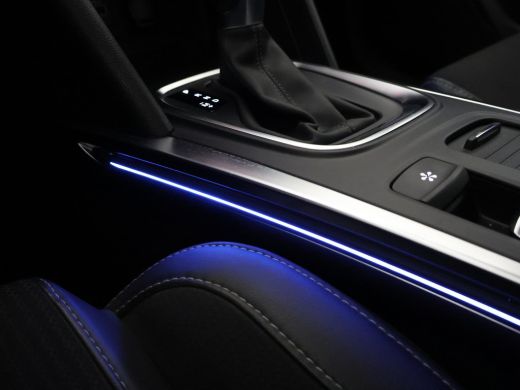 Renault Mégane Estate 1.3 TCe 140 PK AUTOMAAT INTENS + TREKHAAK 1700 KG | SFEERVERLICHTING | 17 INCH | FULL LED | CARPLAY ActivLease financial lease