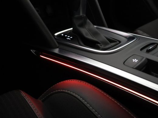 Renault Mégane Estate 1.3 TCe 140 PK AUTOMAAT INTENS + TREKHAAK 1700 KG | SFEERVERLICHTING | 17 INCH | FULL LED | CARPLAY ActivLease financial lease