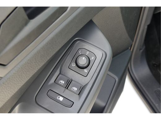 Volkswagen Caddy Comfort | Trekhaak | Camera | Multistuur | Cruise Control | PDC | Digitaal Display | App Connect ActivLease financial lease