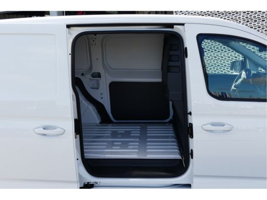 Volkswagen Caddy Comfort | Trekhaak | Camera | Multistuur | Cruise Control | PDC | Digitaal Display | App Connect ActivLease financial lease