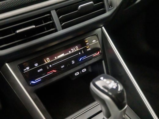 Volkswagen Polo 1.0 TSI Sportline Automaat (VIRTUAL COCKPIT, APPLE CARPLAY, KEYLESS, GROOT NAVI, CLIMATE, SPORTST... ActivLease financial lease