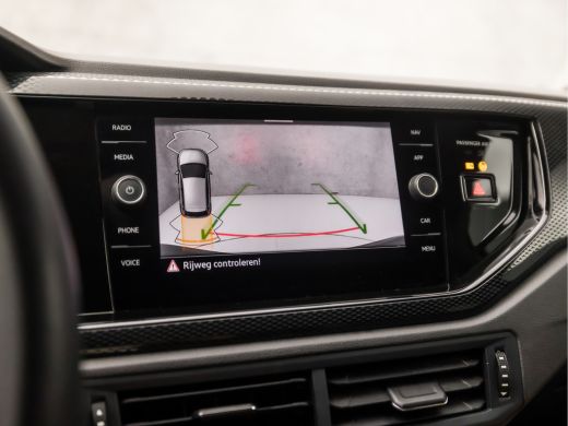 Volkswagen Polo 1.0 TSI Sportline Automaat (VIRTUAL COCKPIT, APPLE CARPLAY, KEYLESS, GROOT NAVI, CLIMATE, SPORTST... ActivLease financial lease