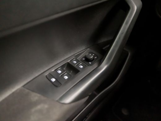 Volkswagen Polo 1.0 TSI Sportline Automaat (VIRTUAL COCKPIT, APPLE CARPLAY, KEYLESS, GROOT NAVI, CLIMATE, SPORTST... ActivLease financial lease