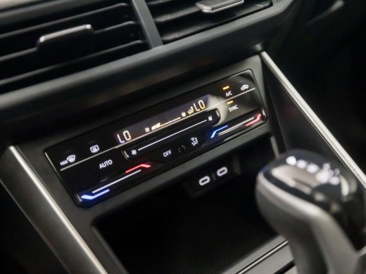 Volkswagen Polo 1.0 TSI Sportline Automaat (VIRTUAL COCKPIT, APPLE CARPLAY, KEYLESS, GROOT NAVI, CLIMATE, SPORTST... ActivLease financial lease