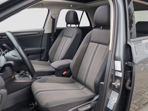 Volkswagen T-Roc 1.0 TSI Style Business | Panoramadak | Virtual Cockpit | Adap. Cruise | Navigatie ActivLease financial lease