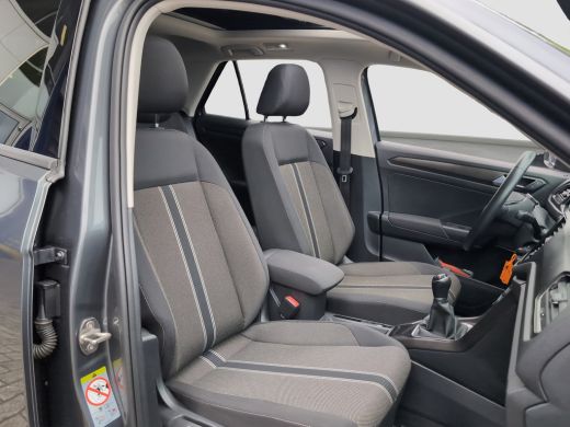 Volkswagen T-Roc 1.0 TSI Style Business | Panoramadak | Virtual Cockpit | Adap. Cruise | Navigatie ActivLease financial lease