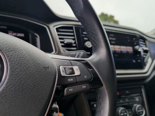 Volkswagen T-Roc 1.0 TSI Style Business | Panoramadak | Virtual Cockpit | Adap. Cruise | Navigatie ActivLease financial lease