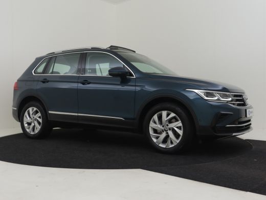 Volkswagen Tiguan 1.4 TSI eHybrid Elegance Trekhaak | Panorama dak | Led puls koplampen | Keyless | Navigatie | App... ActivLease financial lease