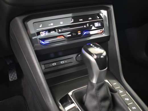 Volkswagen Tiguan 1.4 TSI eHybrid Elegance Trekhaak | Panorama dak | Led puls koplampen | Keyless | Navigatie | App... ActivLease financial lease