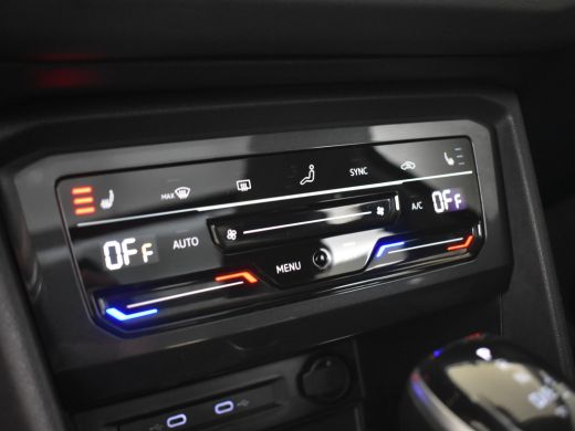 Volkswagen Tiguan 1.4 TSI eHybrid Elegance Trekhaak | Panorama dak | Led puls koplampen | Keyless | Navigatie | App... ActivLease financial lease