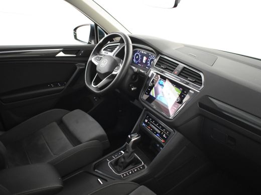 Volkswagen Tiguan 1.4 TSI eHybrid Elegance Trekhaak | Panorama dak | Led puls koplampen | Keyless | Navigatie | App... ActivLease financial lease